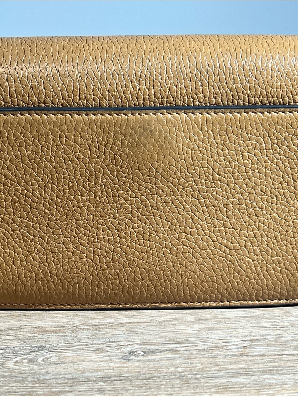 Tory Burch Camel/Tan Leather Shoulder Bag with Gold Logo - Picture 5 of 10